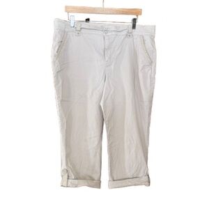 Gloria Vanderbilt slimming capris 16